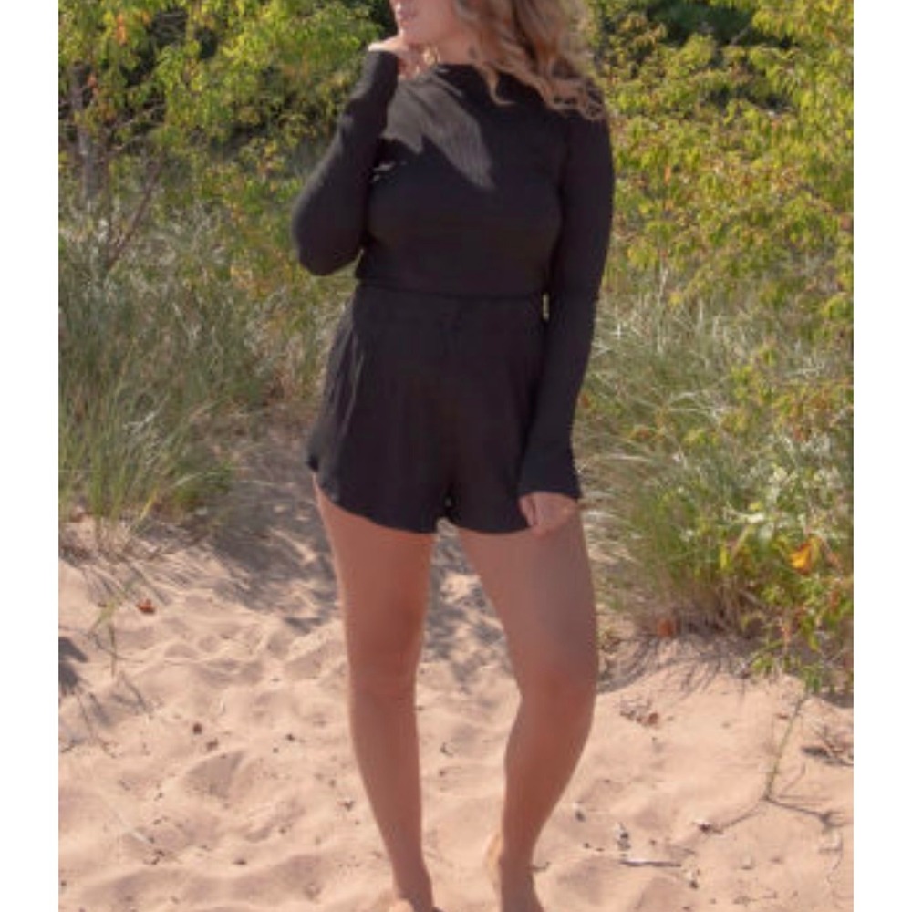 NWOT Hackwith Design House Green Ribbed Long Sleeve Top And Shorts Sz Small - Picture 12 of 13